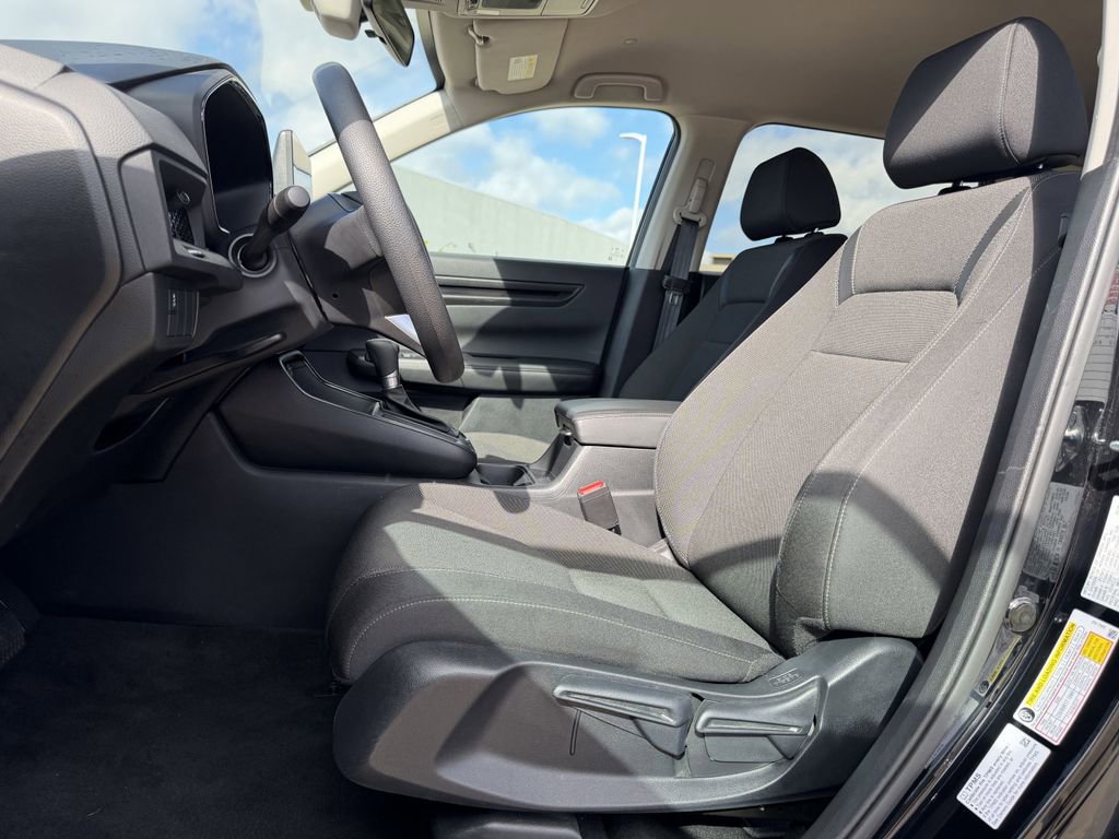 Used 2025 Honda CR-V LX image 27