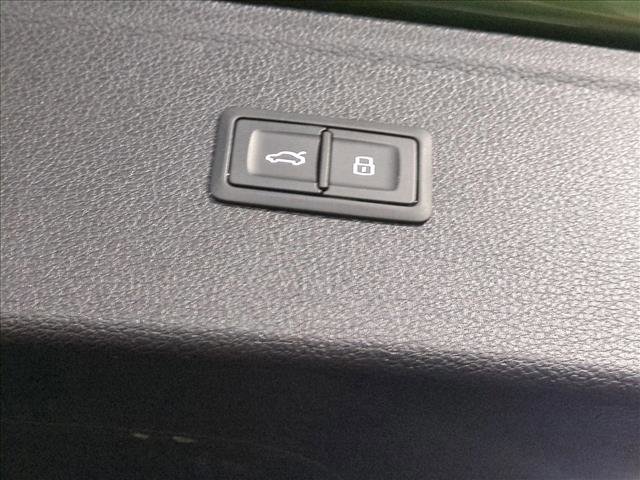 Used 2021 Audi Q5 e Prestige w/ Prestige Package image 30