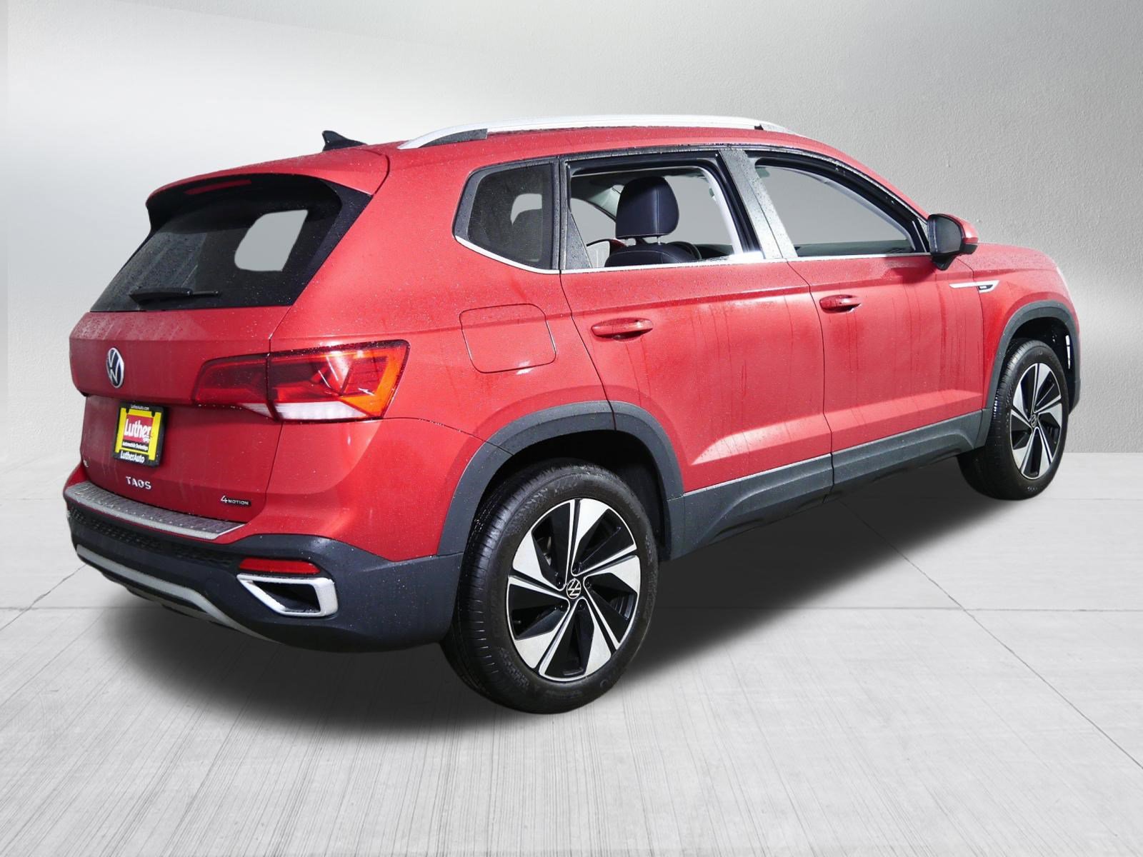 Used 2024 Volkswagen Taos SE image 7