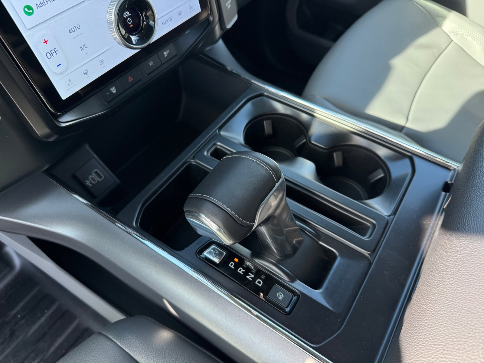 New 2025 Ford F150 Lightning Flash image 14