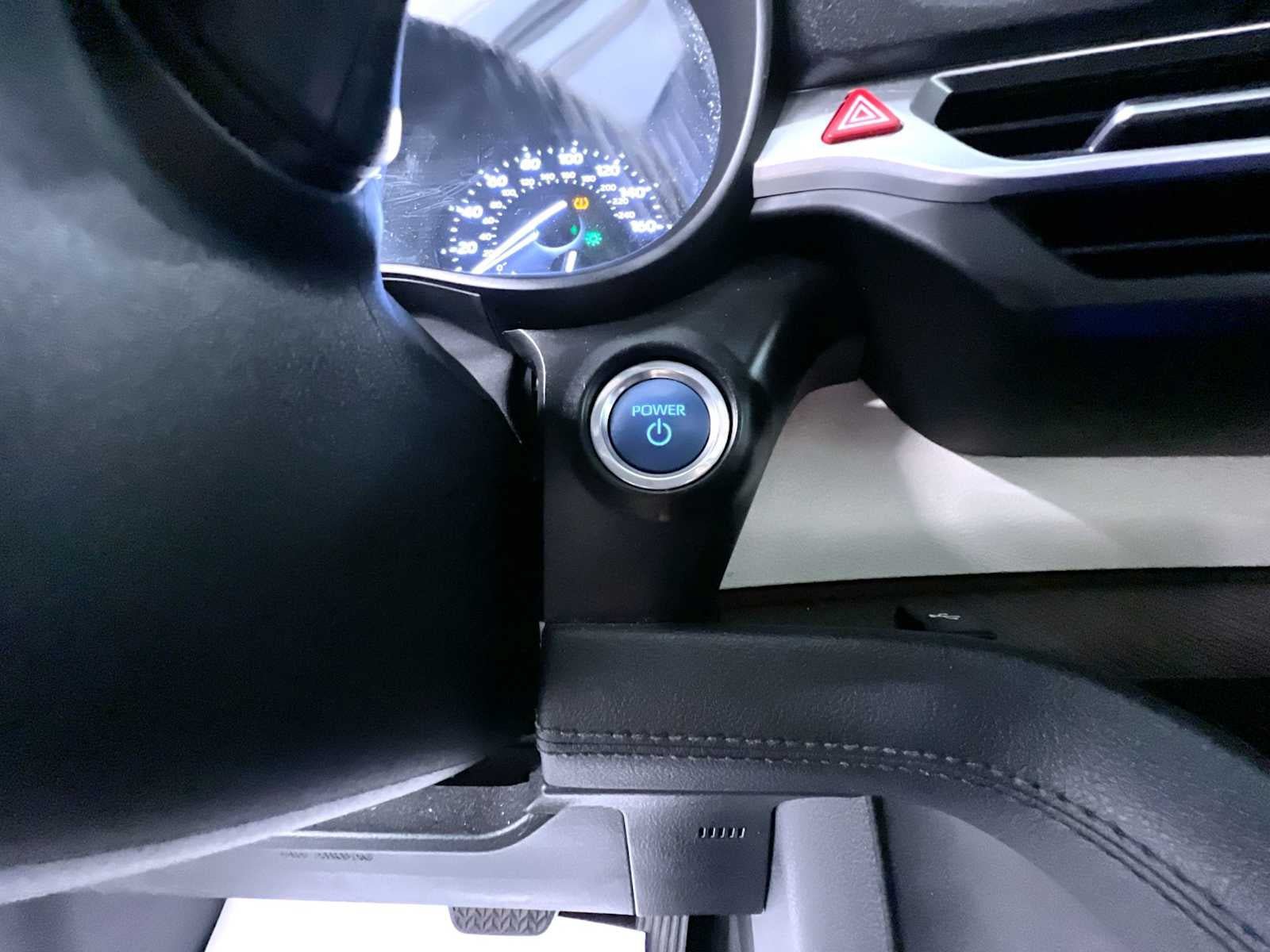 Used 2024 Toyota Sienna XLE FWD image 17