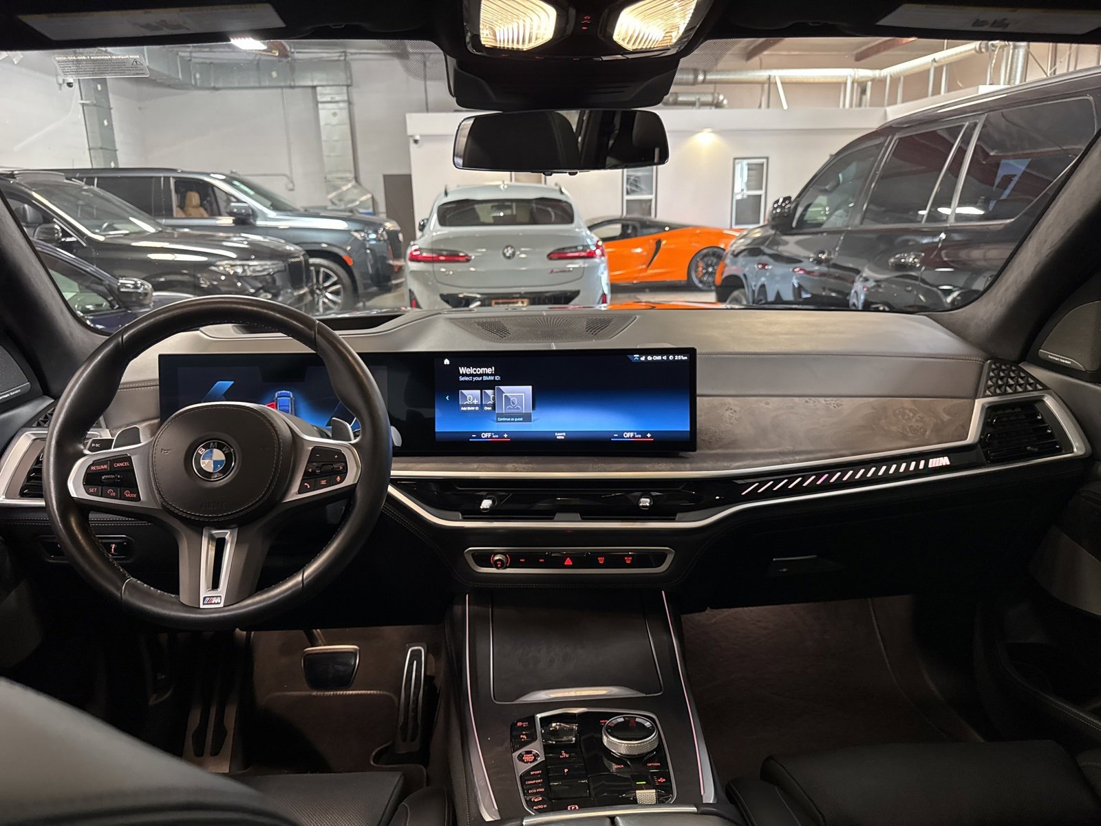 Used 2023 BMW X7 M60i w/ Executive Package image 28