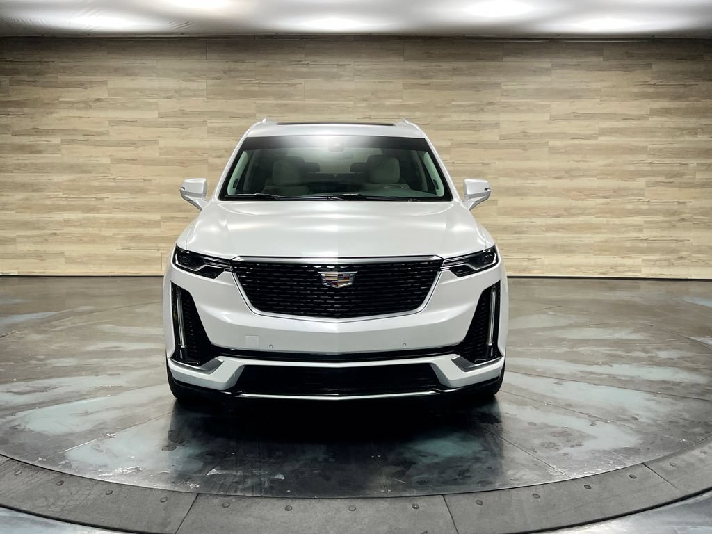Used 2025 Cadillac XT6 Premium Luxury FWD image 8