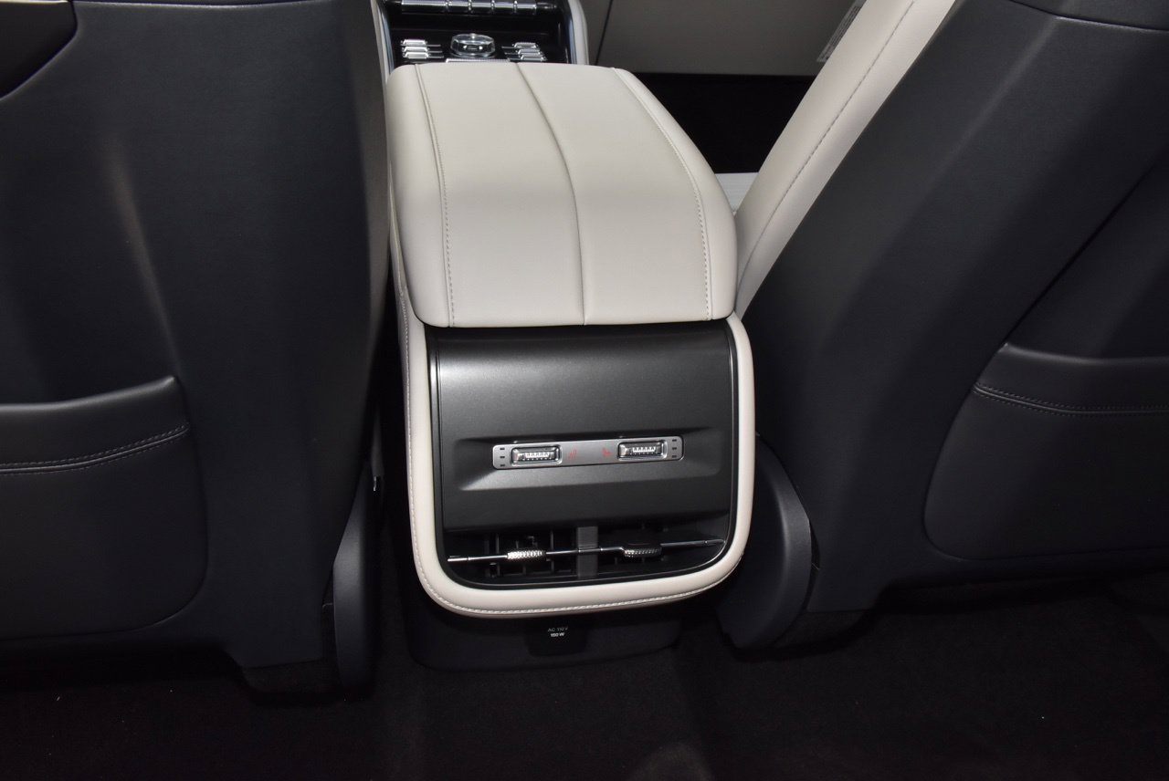 New 2026 Lincoln Nautilus Reserve AWD/4WD image 18