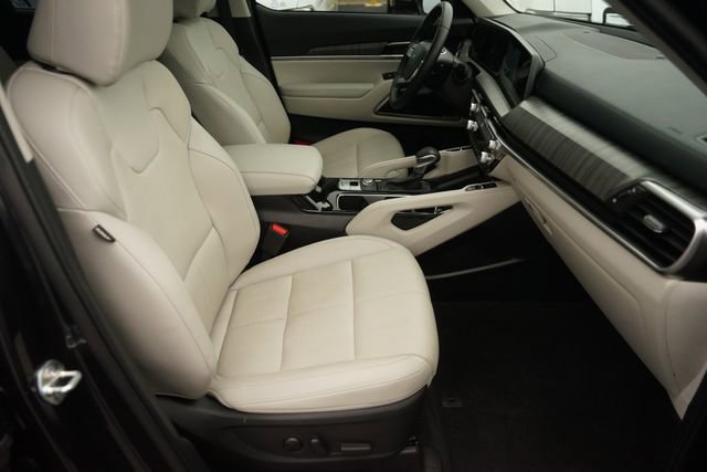 Used 2025 Kia Telluride EX FWD image 19