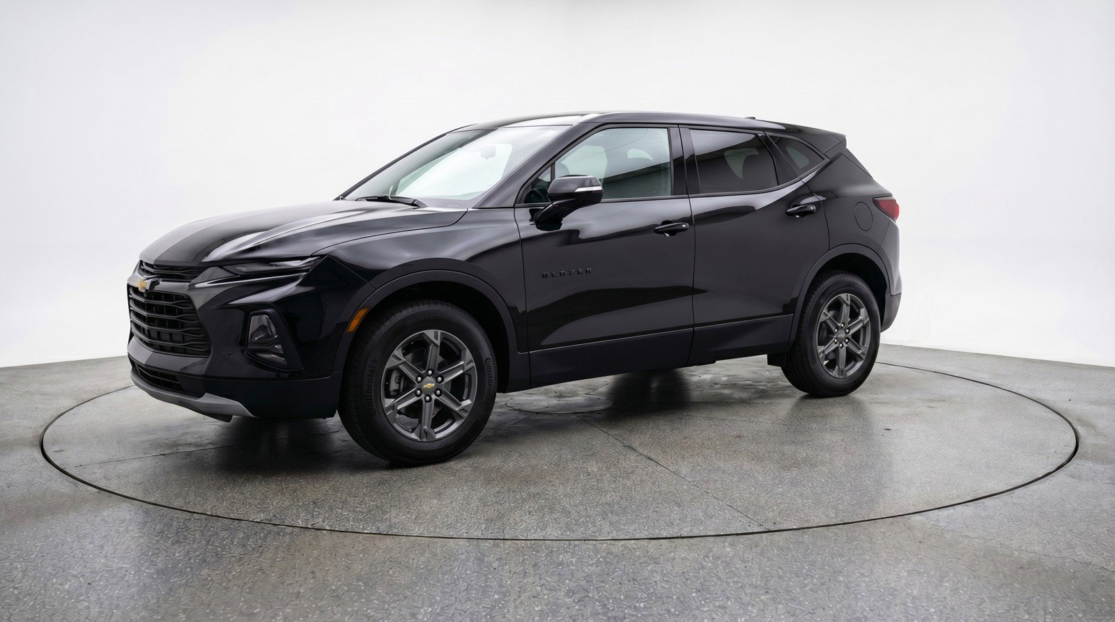 Used 2025 Chevrolet Blazer LT image 3