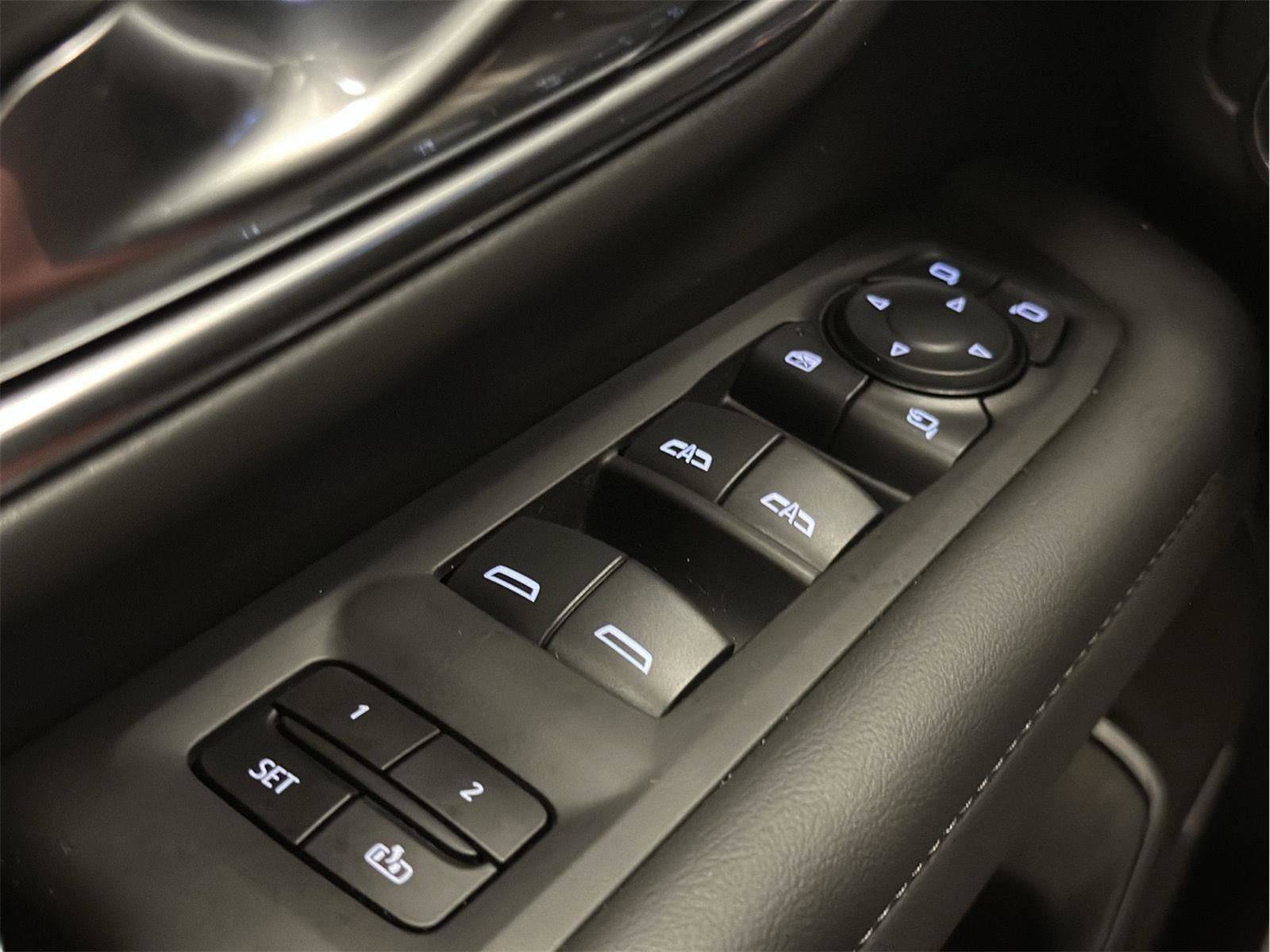 Certified 2024 Chevrolet Suburban Z71 w/ Luxury Package image 41