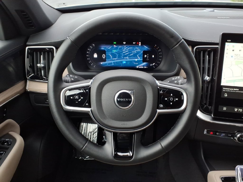 Certified 2026 Volvo XC90 B6 Plus AWD/4WD image 15