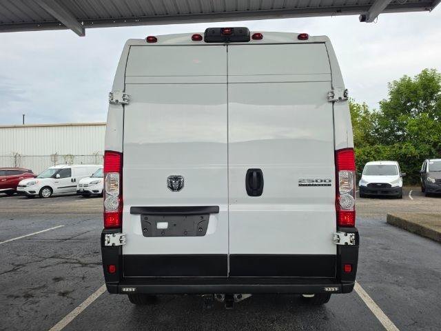 Used 2023 RAM ProMaster 2500 FWD image 6
