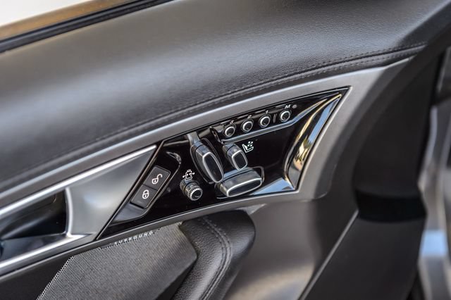 Used 2016 Jaguar F-TYPE Convertible RWD image 47