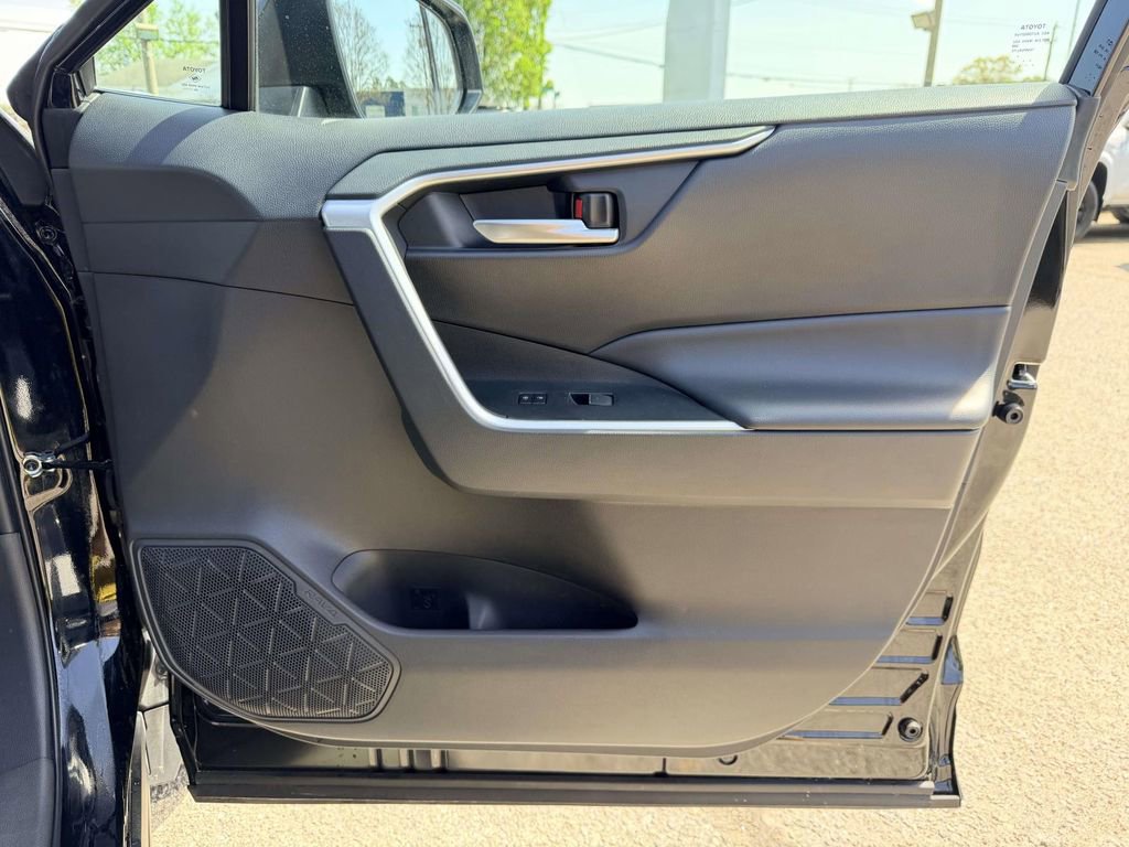 Certified 2025 Toyota RAV4 XLE image 10
