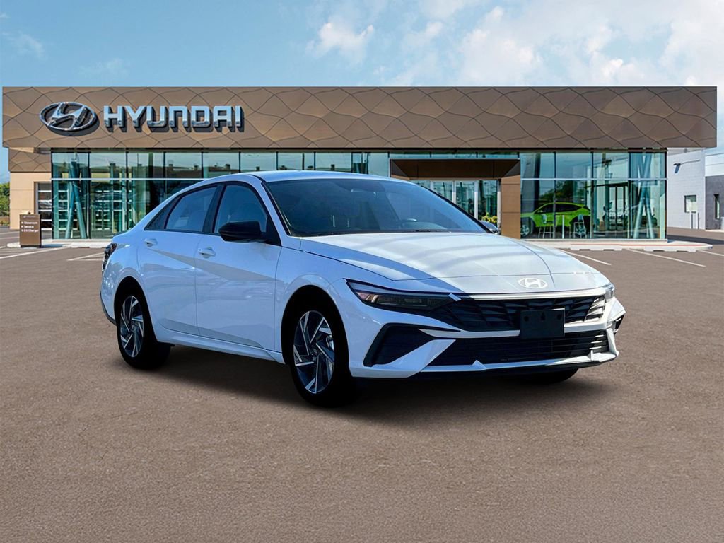 New 2025 Hyundai Elantra Sport image 11