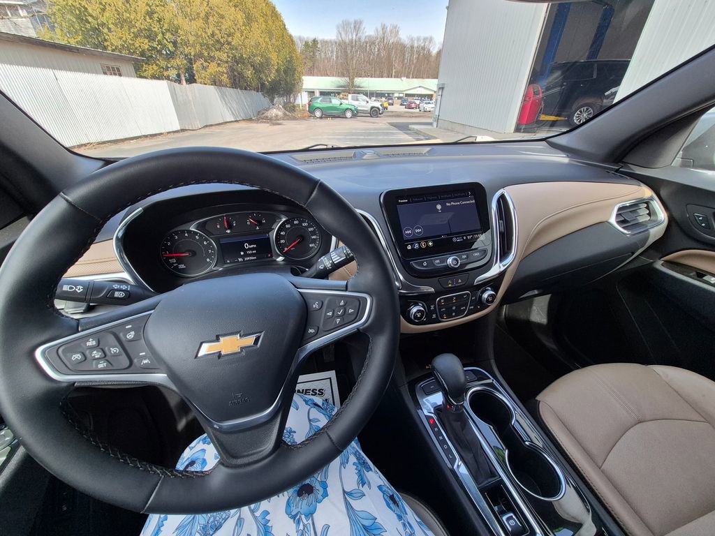 Used 2023 Chevrolet Equinox Premier image 12