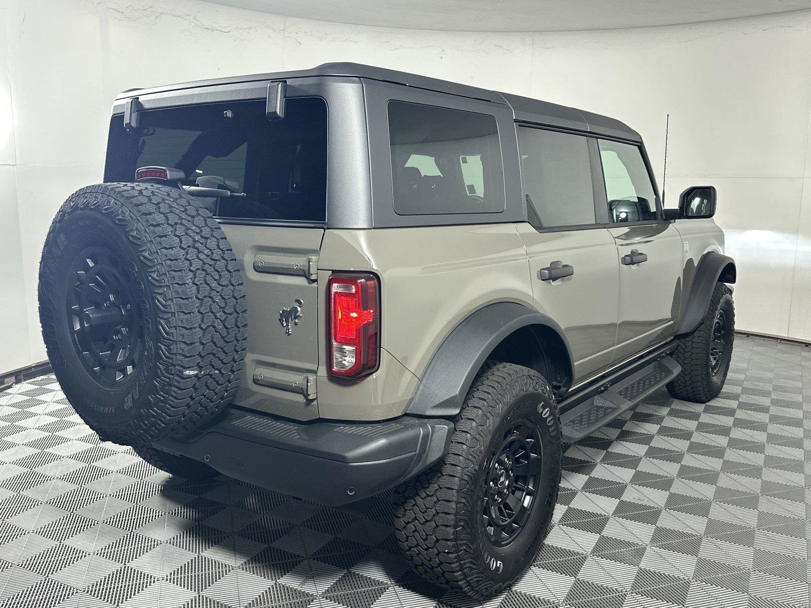 New 2026 Ford Bronco Big Bend w/ Black Diamond Package AWD/4WD image 7
