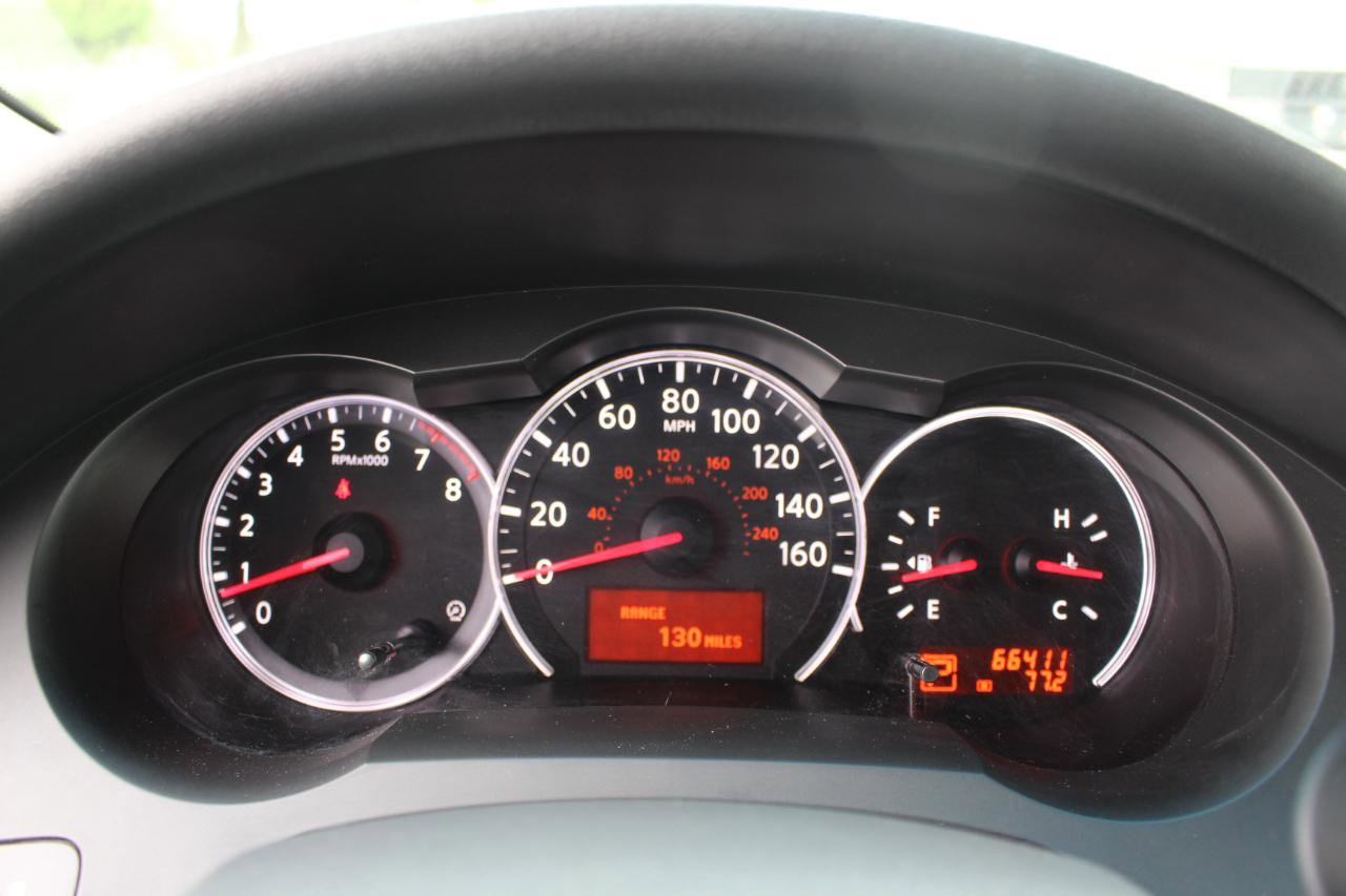 Used 2011 Nissan Altima 3.5 SR FWD image 19