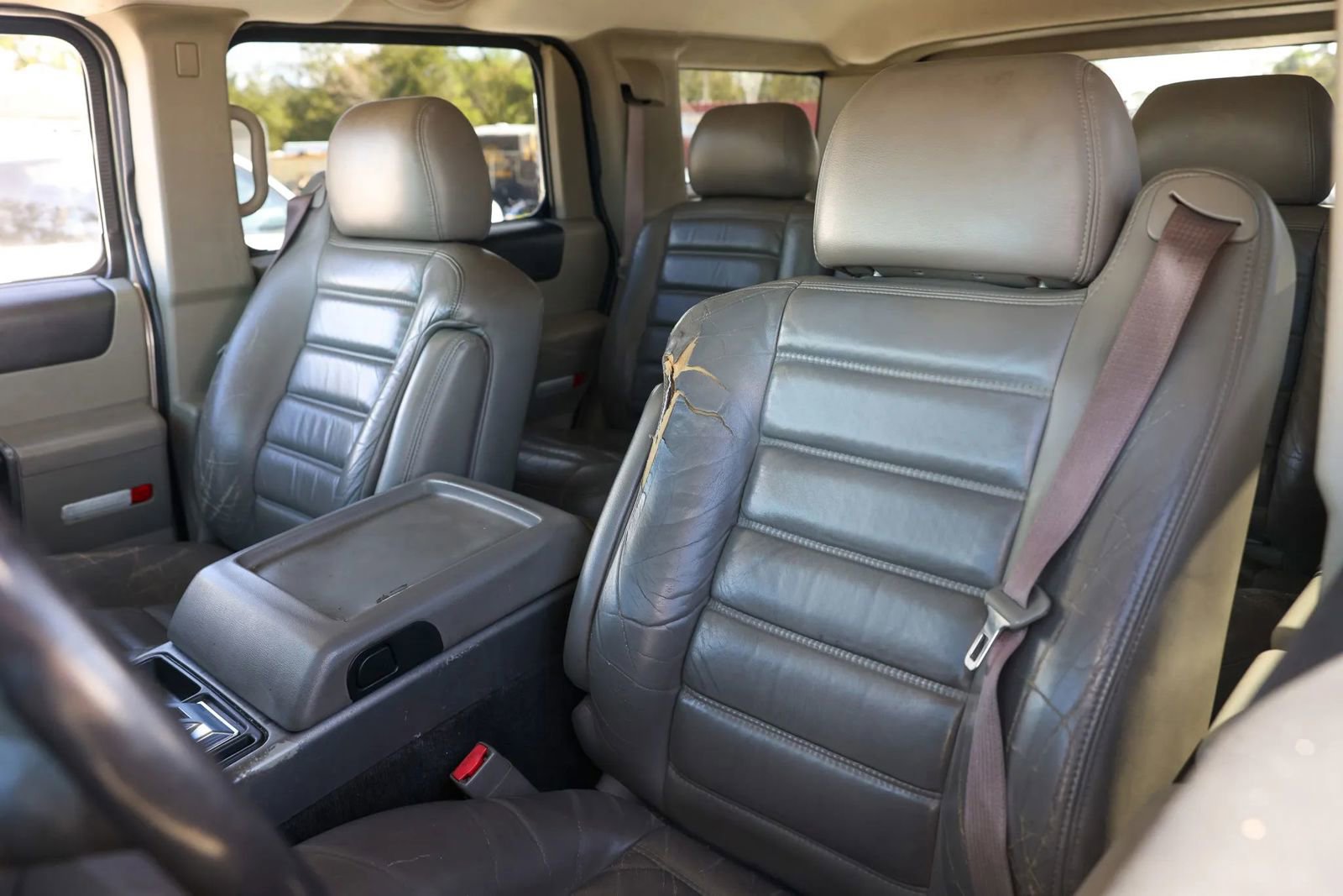 Used 2003 HUMMER H2 w/ Preferred Equipment Group image 12