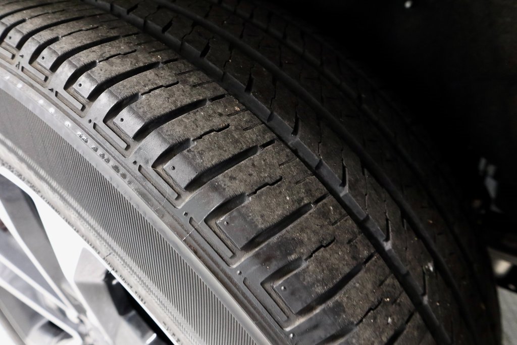 Used 2022 Jeep Grand Cherokee Overland w/ Luxury Tech Group IV image 21