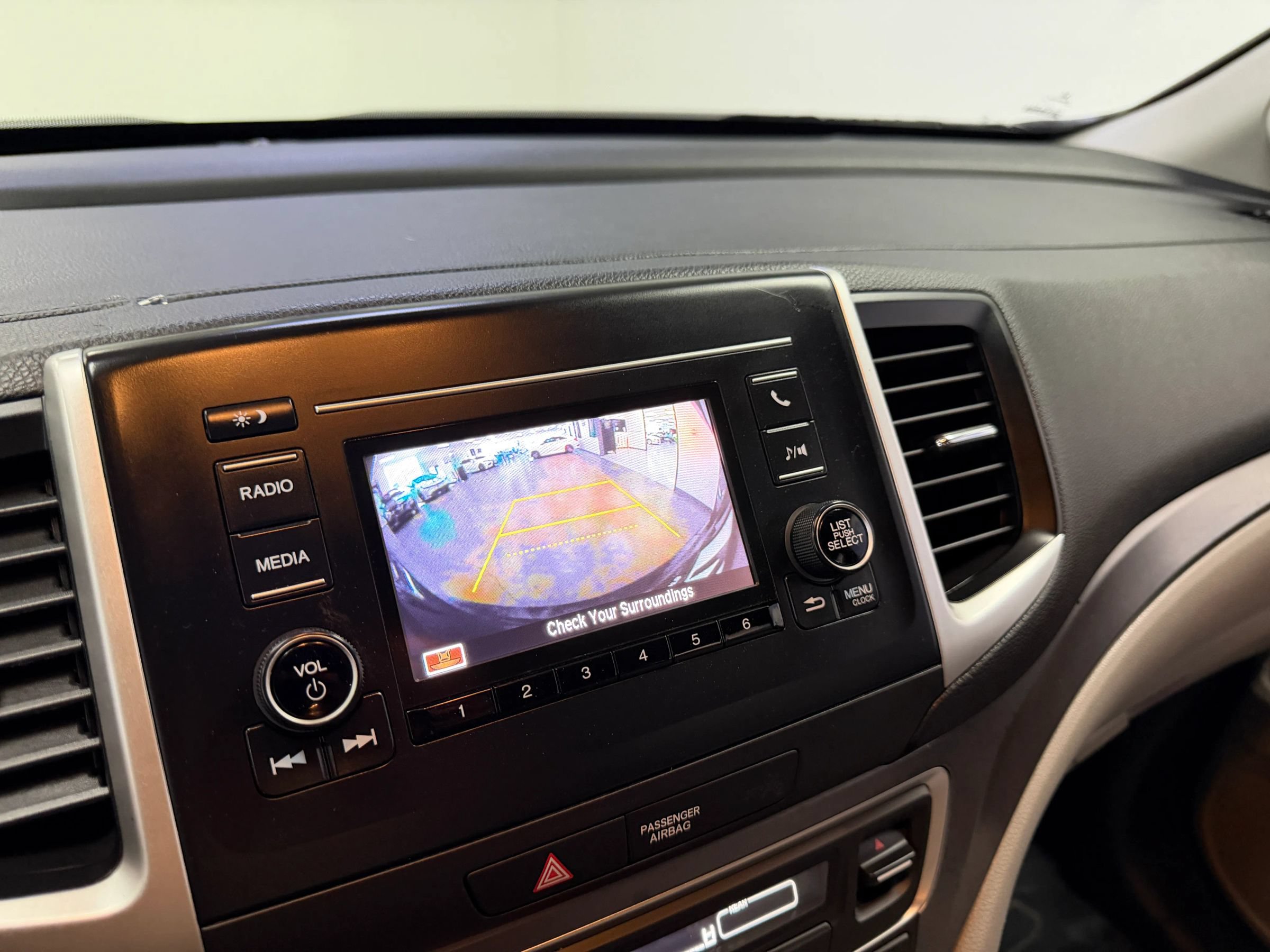 Used 2019 Honda Pilot LX image 33