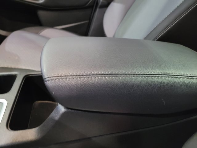 Used 2018 Ford Escape SE w/ SE SYNC Package image 37