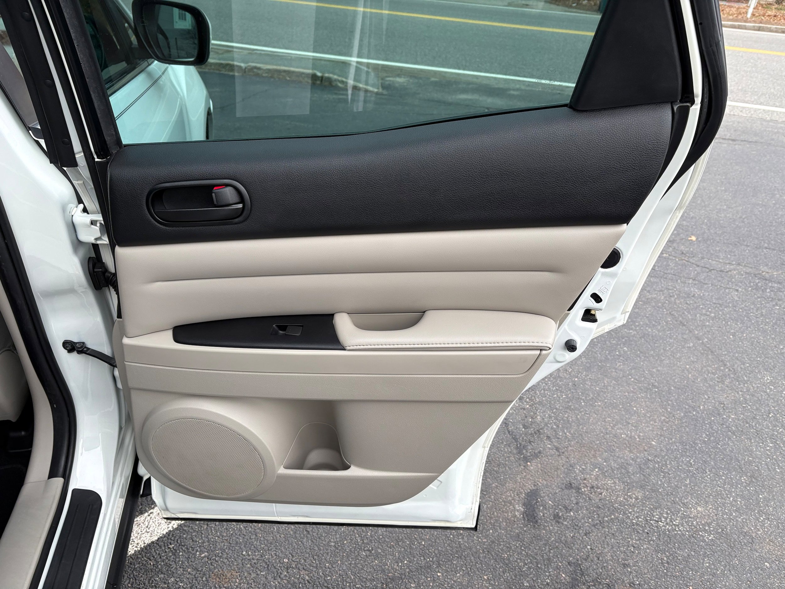 Used 2011 MAZDA CX-7 i Sport w/ Convenience Pkg FWD image 24