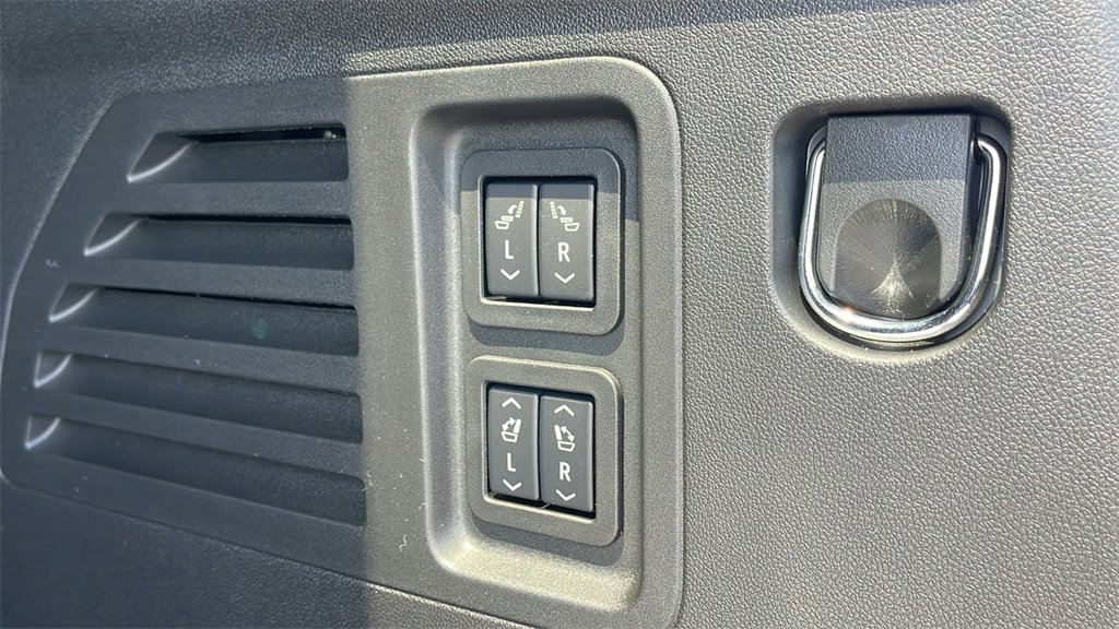 New 2025 Buick Enclave Sport Touring w/ Power Package image 26