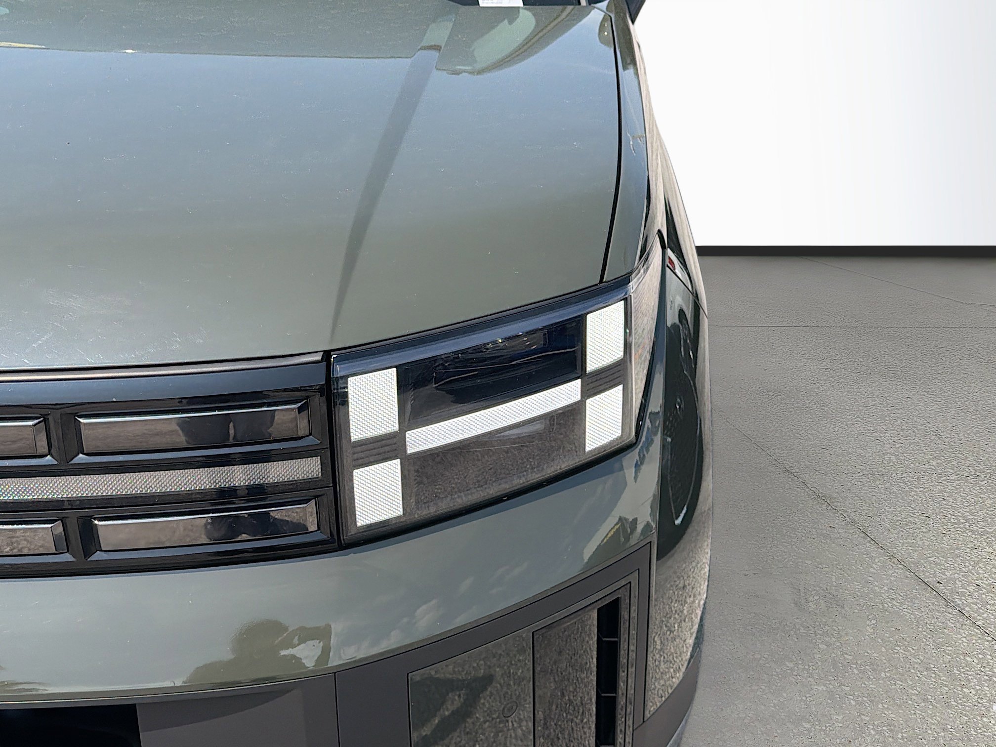 Used 2024 Hyundai Santa Fe Limited image 11