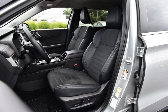 Used 2025 Mitsubishi Outlander SE AWD/4WD image 23