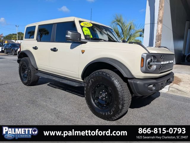 Used 2025 Ford Bronco Badlands AWD/4WD image 2