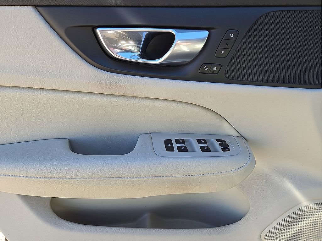 Used 2024 Volvo S60 B5 Core w/ Climate Package image 21