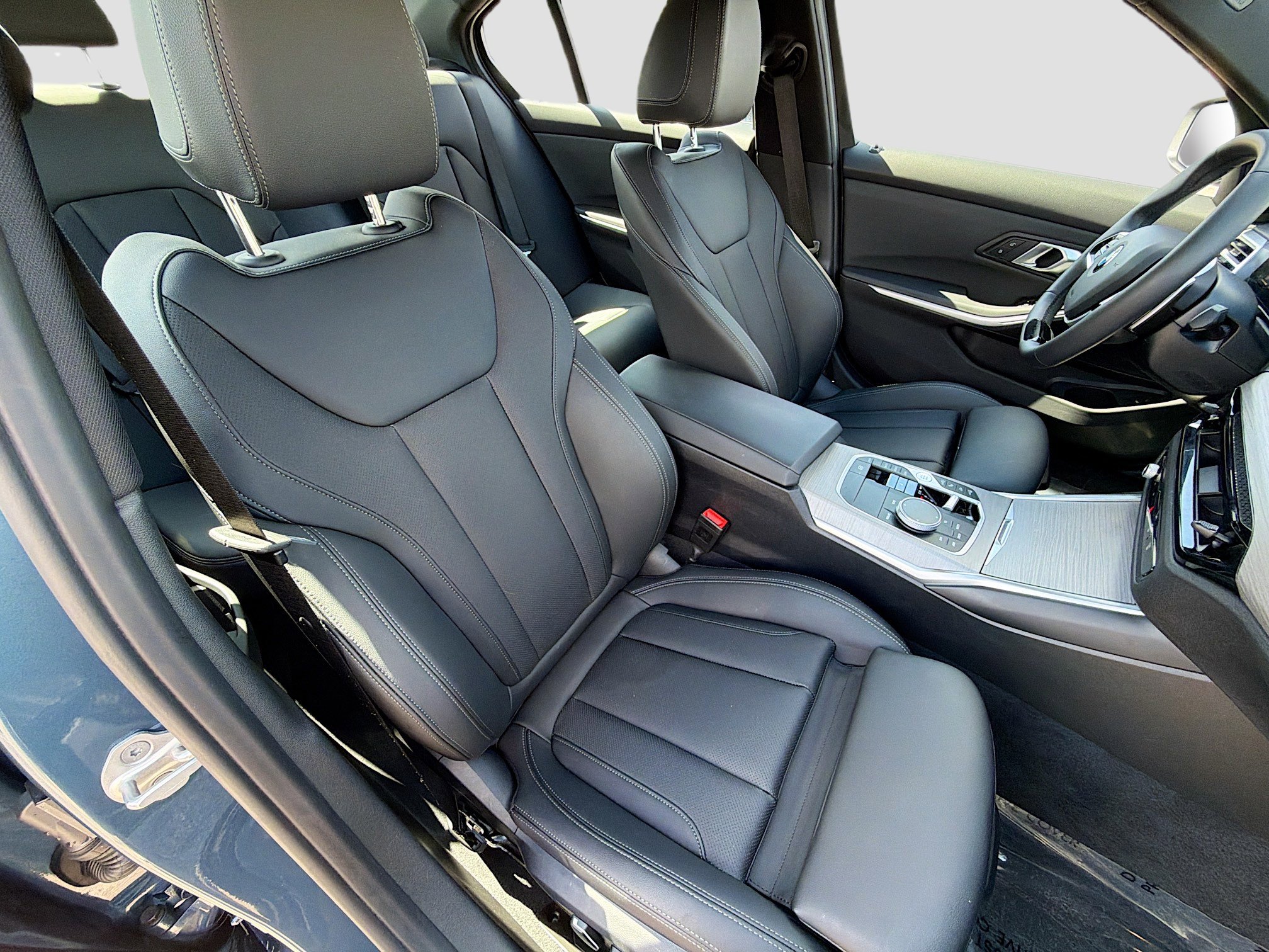Used 2025 BMW 330i Sedan RWD image 15