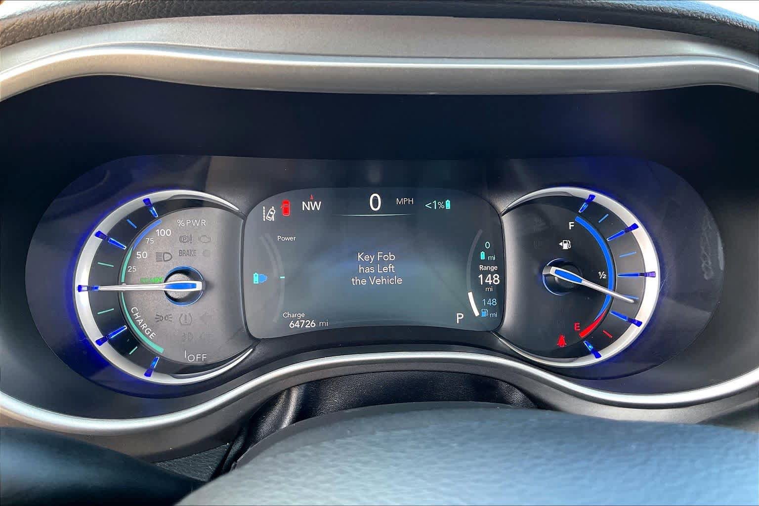 Used 2023 Chrysler Pacifica Touring-L image 24