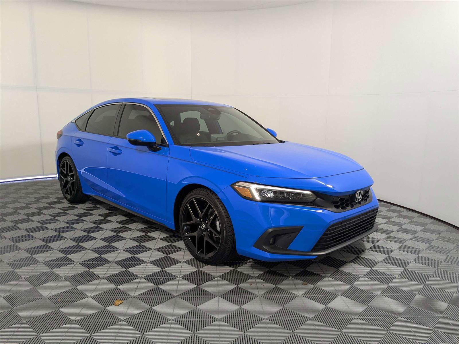 Used 2024 Honda Civic Sport Touring image 3