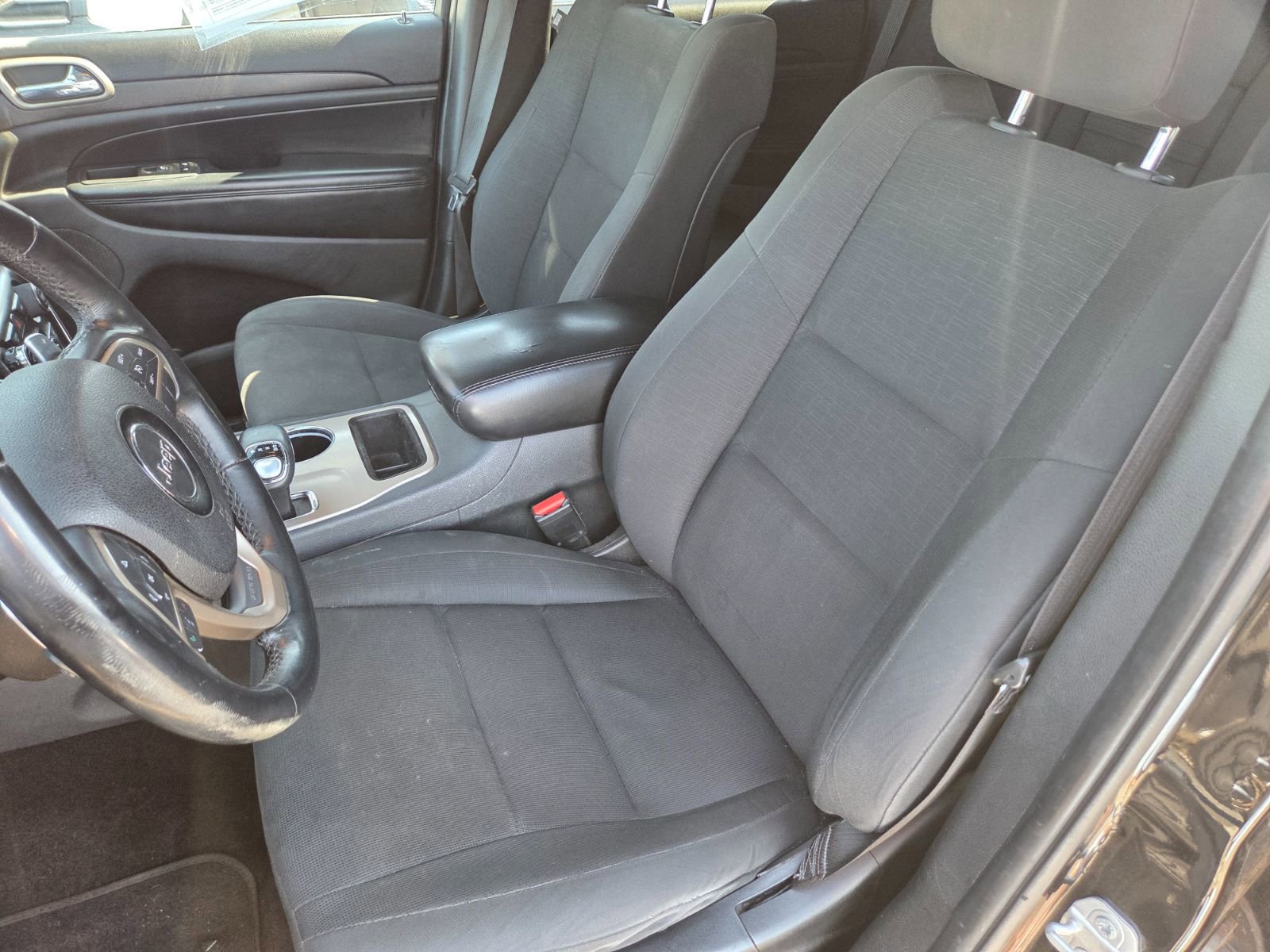 Used 2015 Jeep Grand Cherokee Laredo w/ Quick Order Package 23E image 8