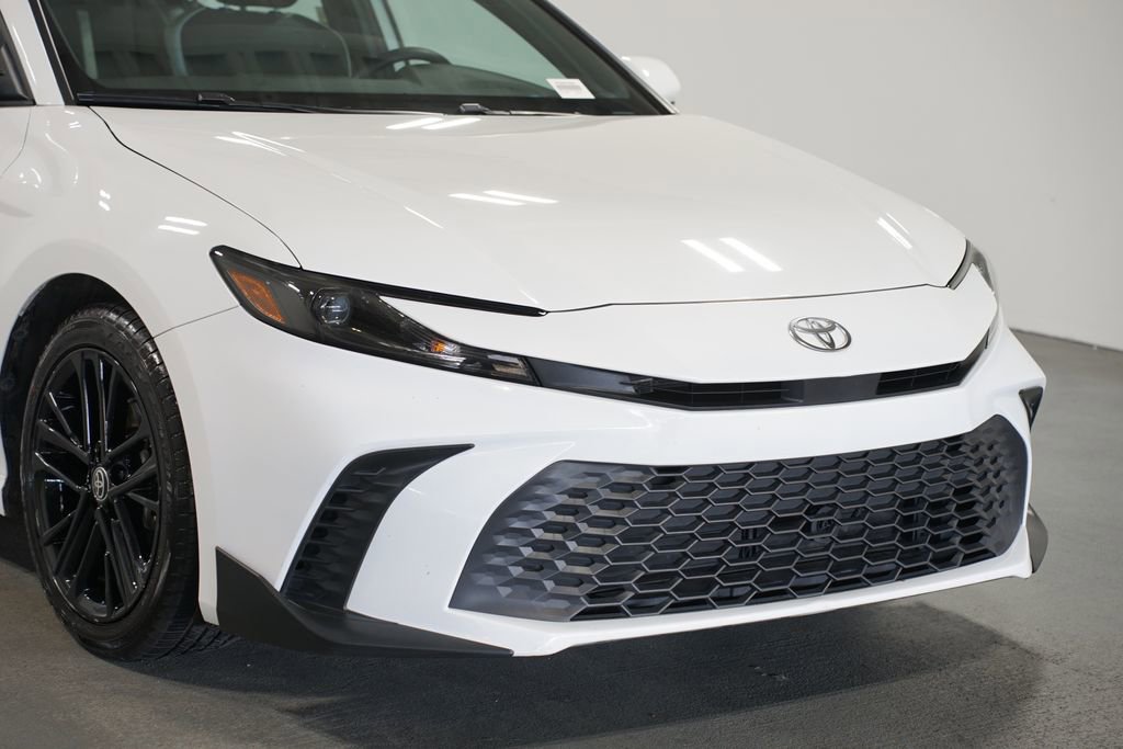 Certified 2025 Toyota Camry SE image 4
