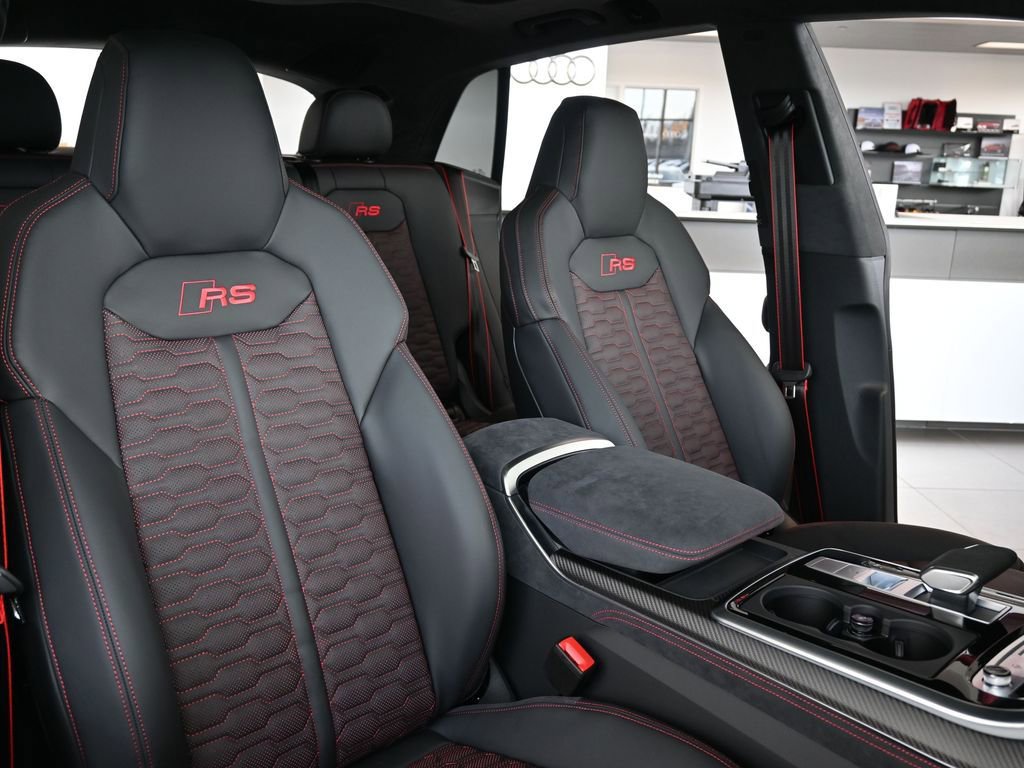 New 2026 Audi RS Q8 performance image 14