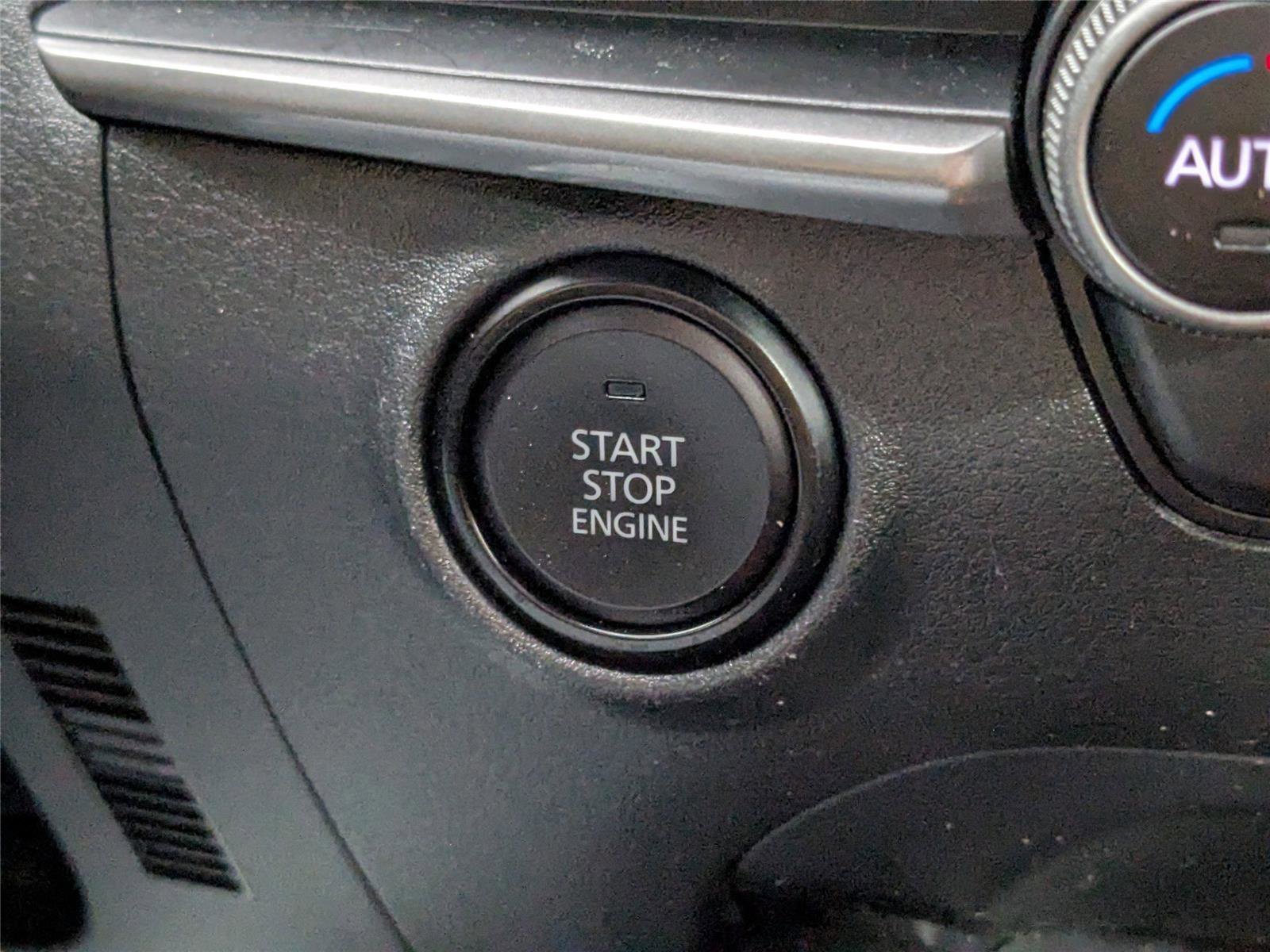 Used 2023 MAZDA MAZDA3 s image 21