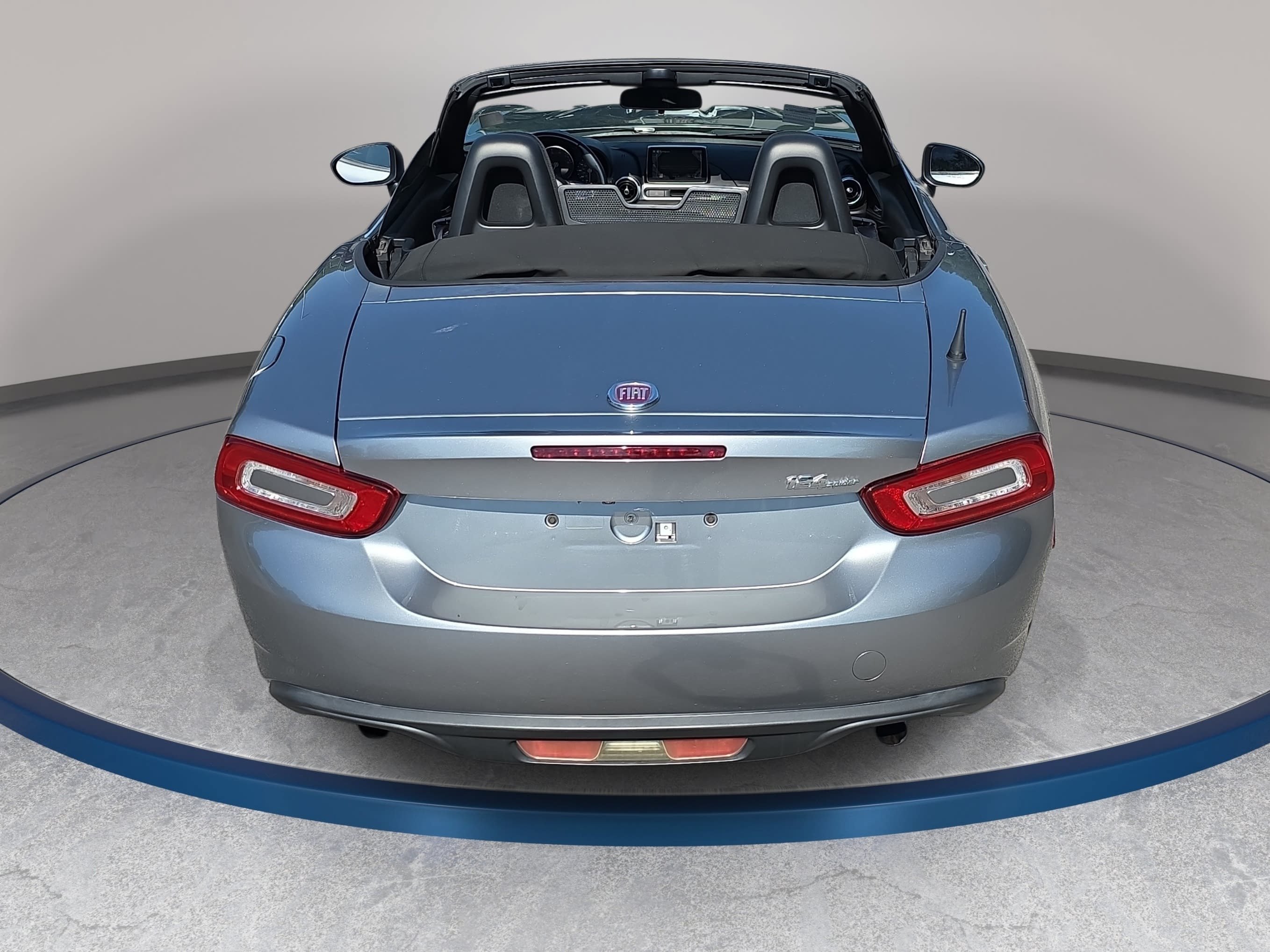 Used 2017 FIAT 124 Spider Classica RWD image 7
