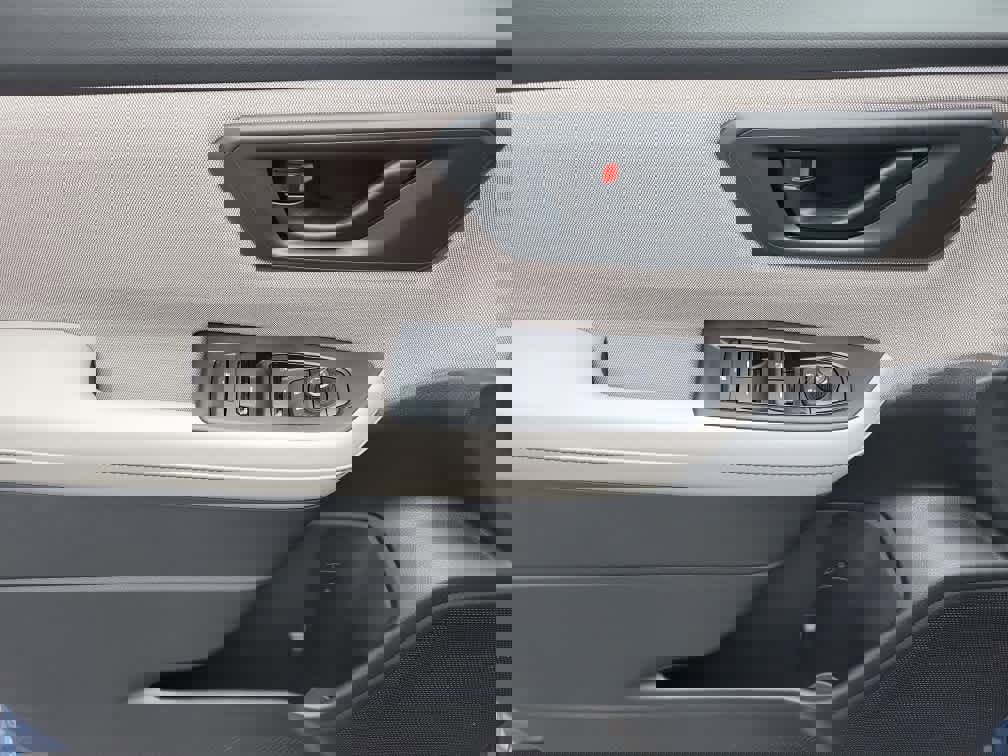 Certified 2025 Subaru Forester image 17