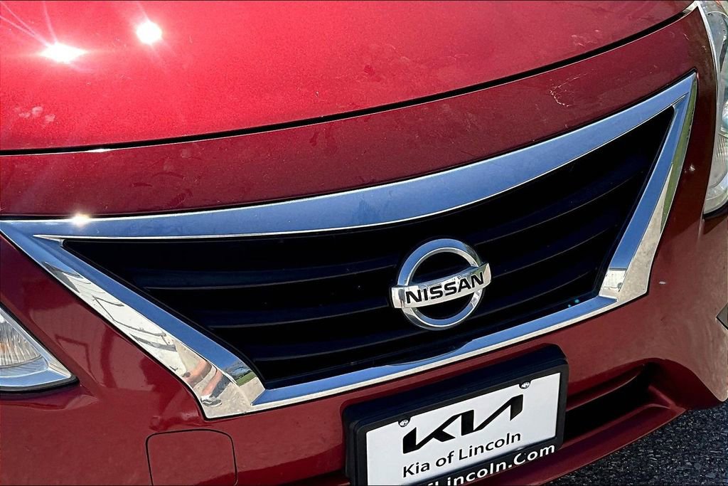 Used 2019 Nissan Versa SV FWD image 29