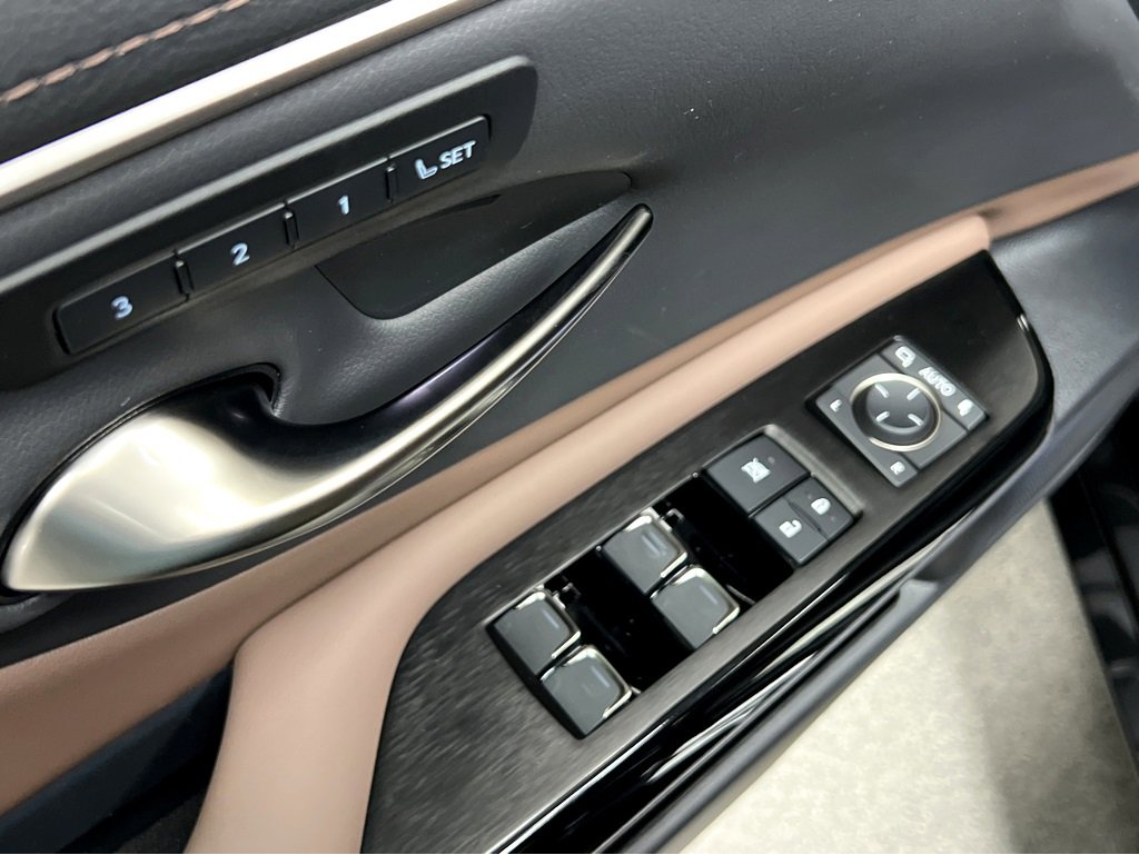 New 2025 Lexus ES 350 w/ Premium Package image 40