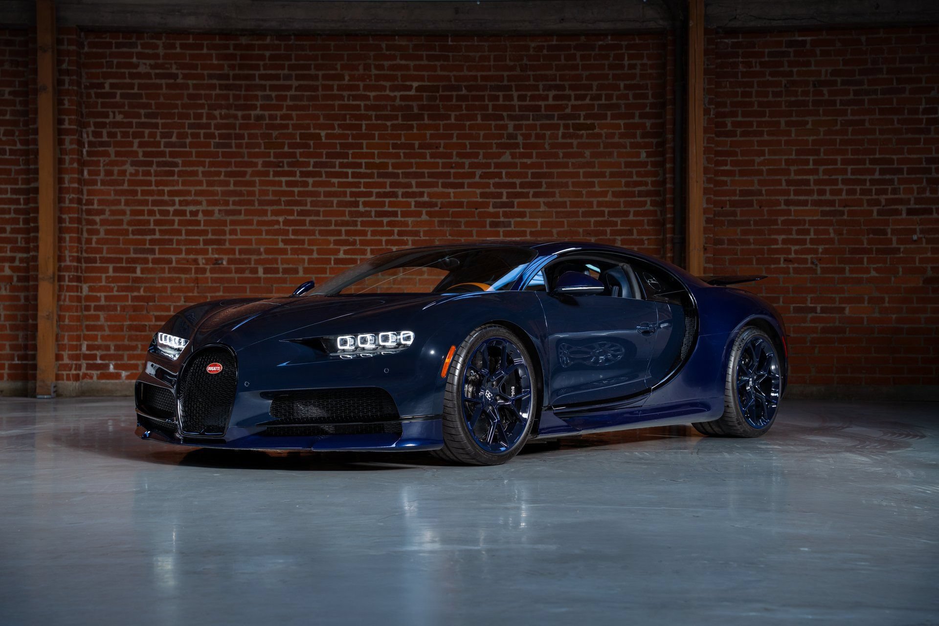 Used 2023 Bugatti Chiron AWD/4WD image 1