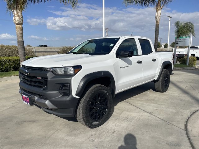 Used 2023 Chevrolet Colorado Trail Boss w/ Technology Package AWD/4WD image 4