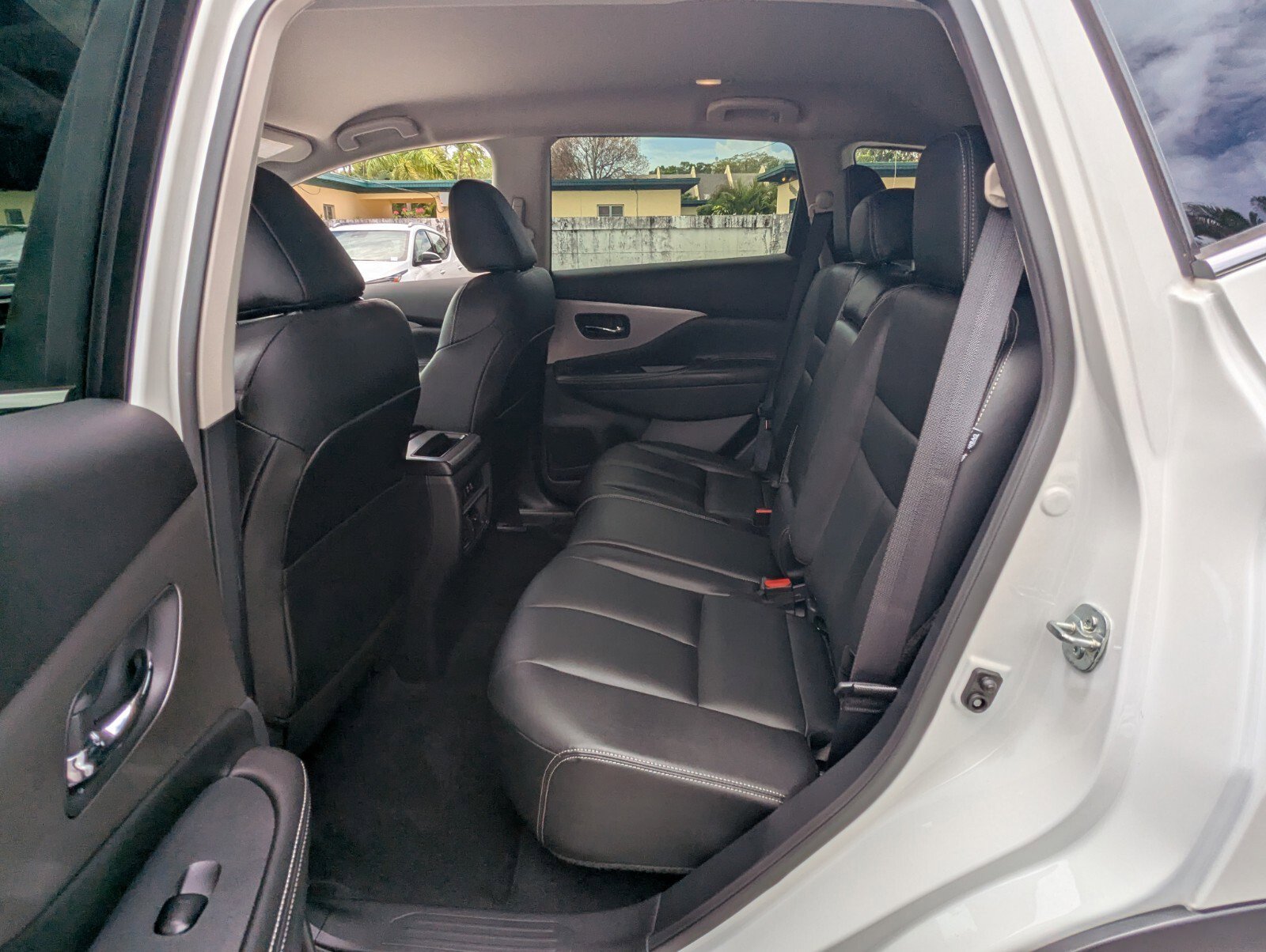 Certified 2024 Nissan Murano SV w/ SV Midnight Edition Package FWD image 12