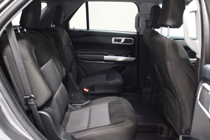 Used 2023 Ford Explorer XLT image 25