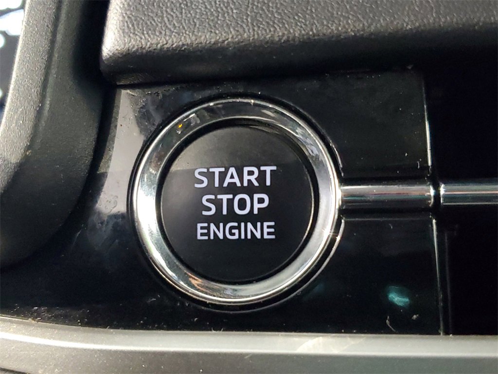 Used 2024 Mitsubishi Outlander SE image 24