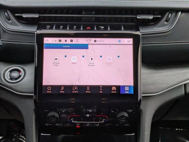 Used 2023 Jeep Grand Cherokee Limited w/ Black Appearance Package image 15