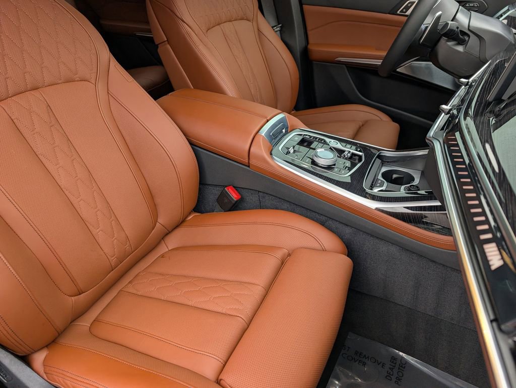 Used 2026 BMW X7 M60i AWD/4WD image 24