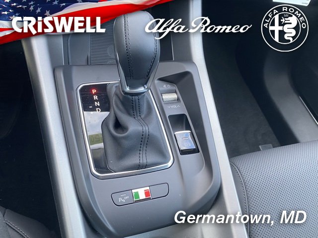 New 2025 Alfa Romeo Tonale w/ Premium Package image 30