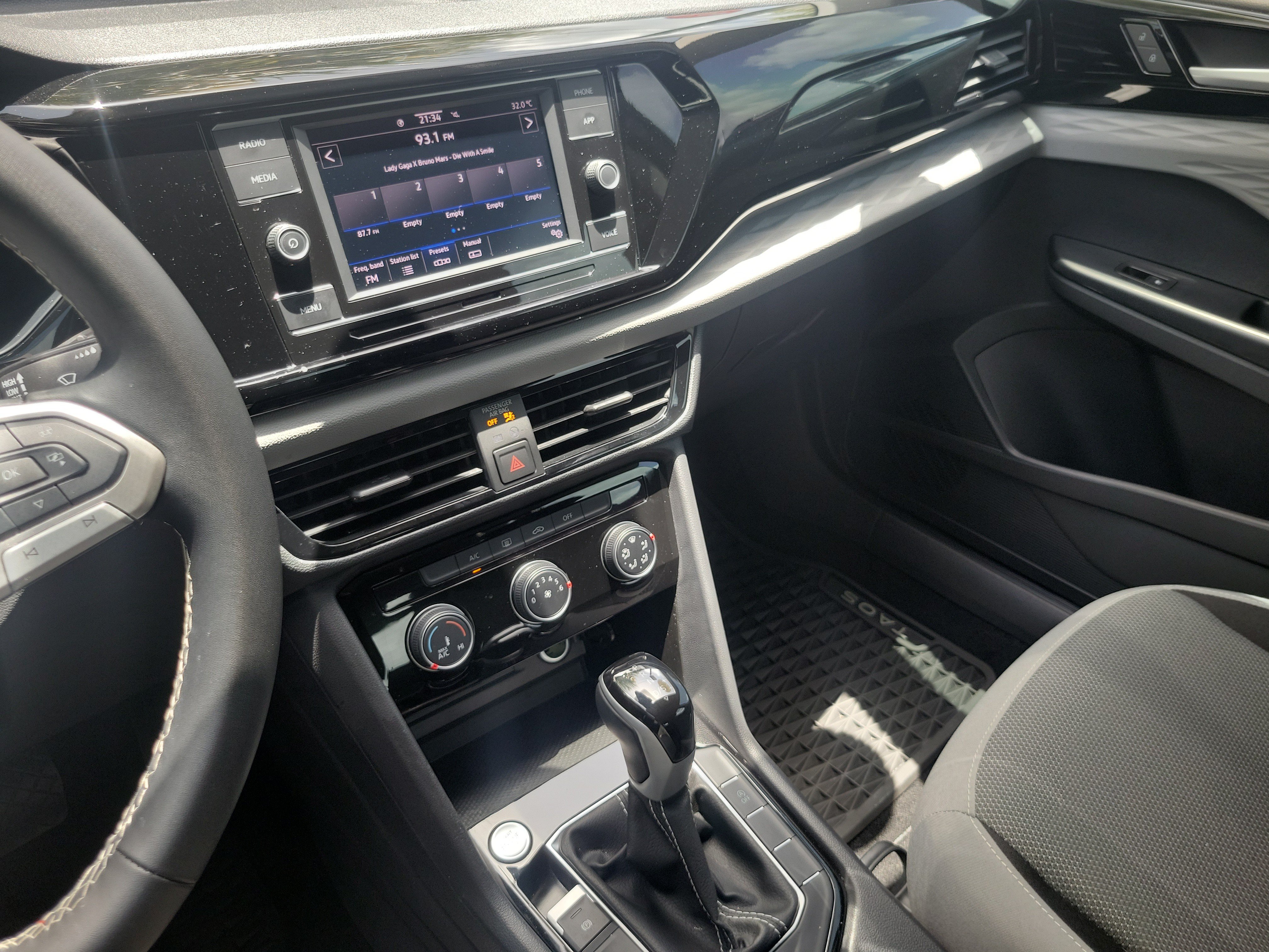 Certified 2024 Volkswagen Taos S FWD image 22