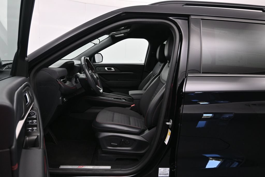 Used 2025 Ford Explorer ST-Line AWD/4WD image 20